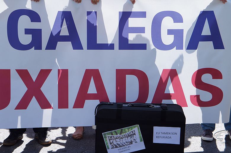 2016 06 19 ManifaApoioRefuxiadasVigo05.JPG